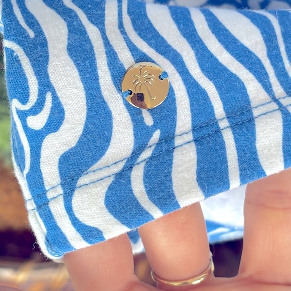 Lilly Pulitzer Blue & White Seahorse Swirl Dress V-Neck 3/4 Sleeves Tropical - Picture 7 of 14